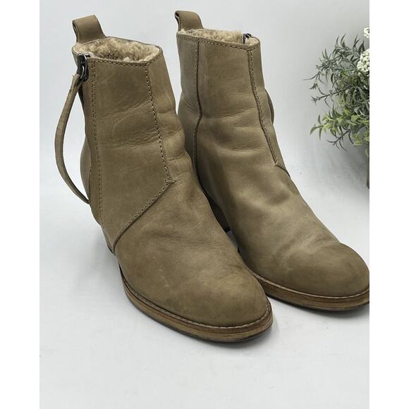 Acne Studios Luxury Beige Pistol Leather Side Zip Ankle Booties Sz39/8.5 US - Picture 1 of 15